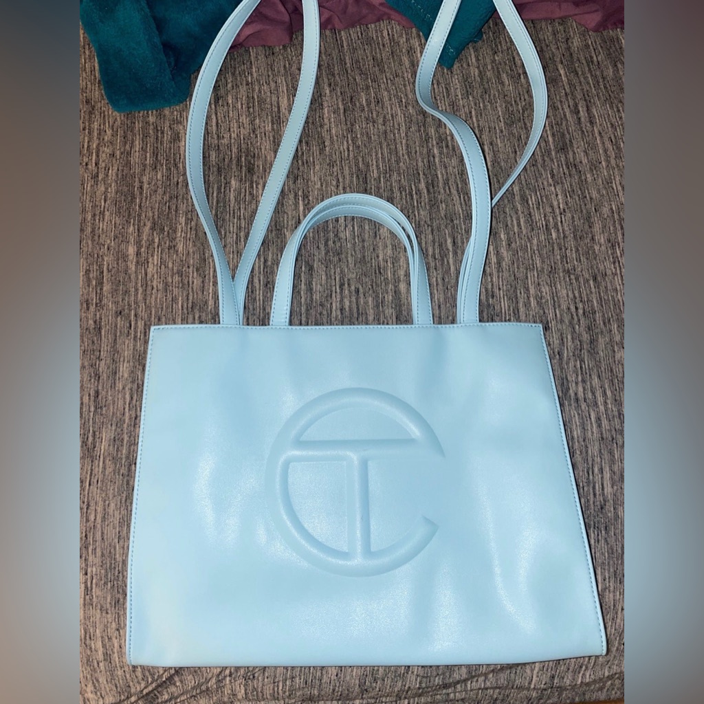 Medium Pool Blue Telfar. Never Worn. No Damage Comes With Dust Bag